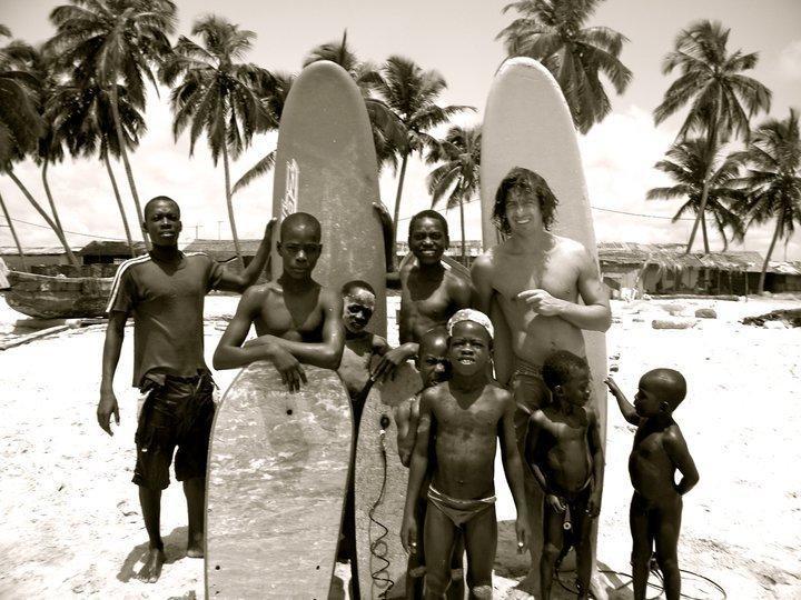 ホテルKame Surf Camp アシニ エクステリア 写真